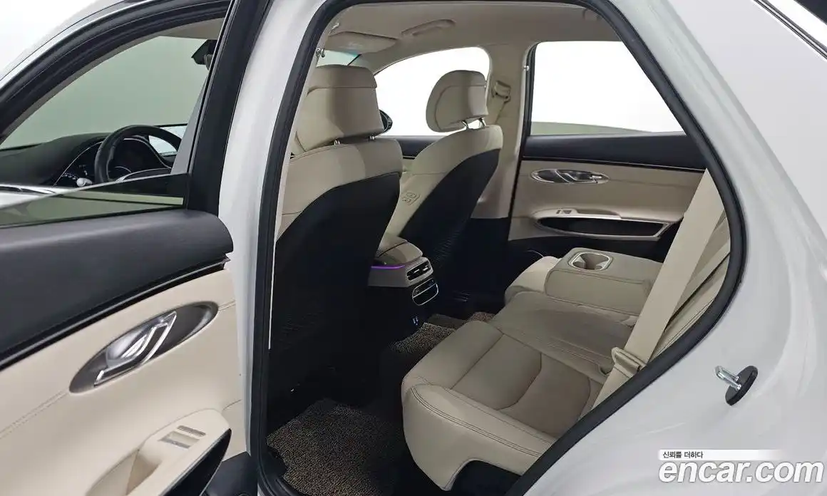 Genesis GV70 2023 2.5 Автомат в Москве № 588061, фото 12