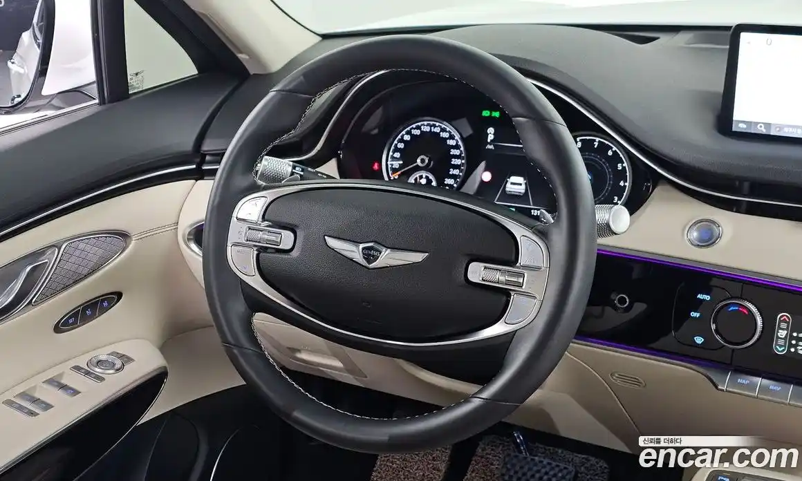 Genesis GV70 2023 2.5 Автомат в Москве № 588061, фото 13