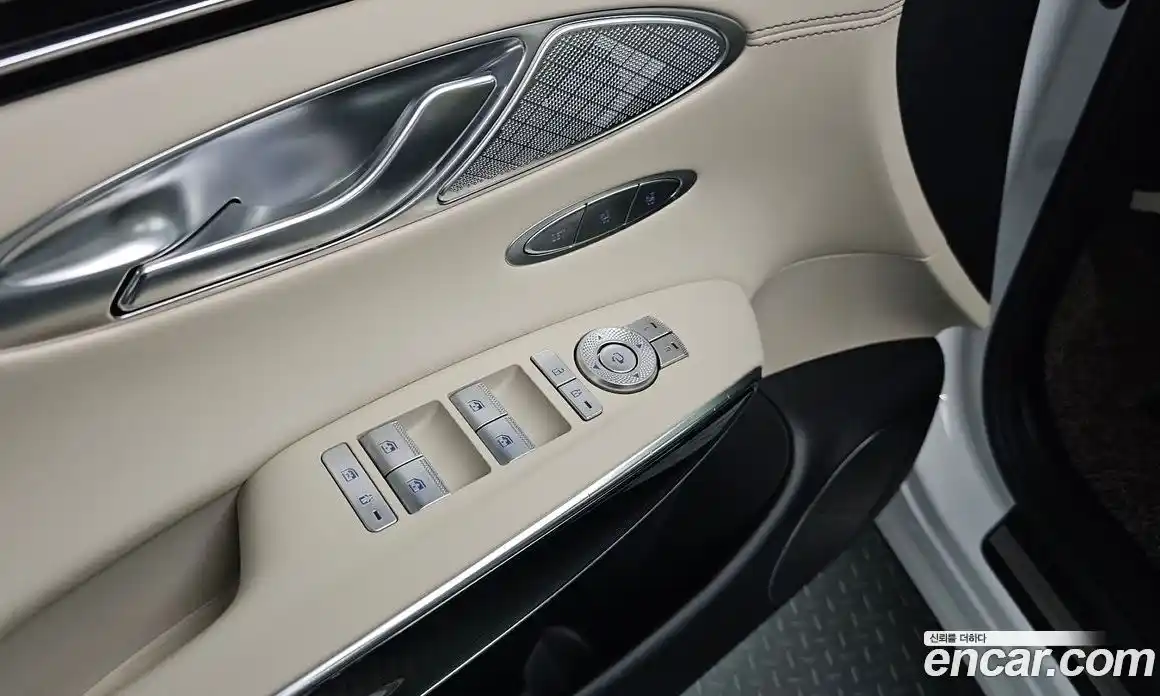 Genesis GV70 2023 2.5 Автомат в Москве № 588061, фото 17