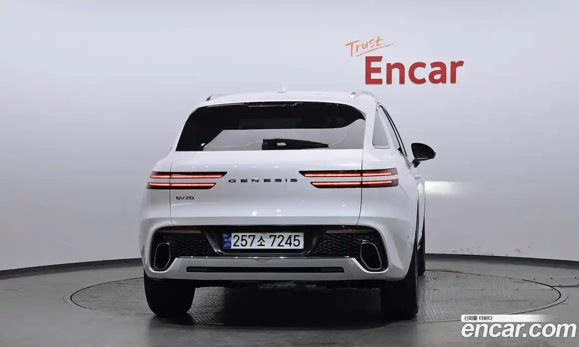 Genesis GV70 2023 2.5 Автомат в Москве № 588061, фото 4