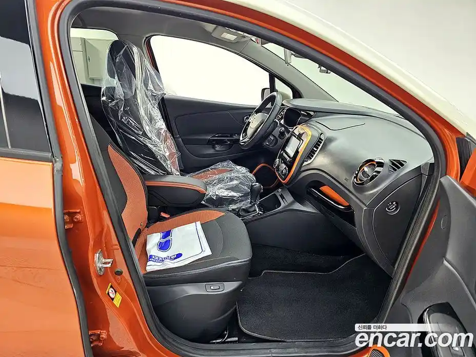 Renault QM3 2014 1.5 Автомат в Москве № 588559, фото 11