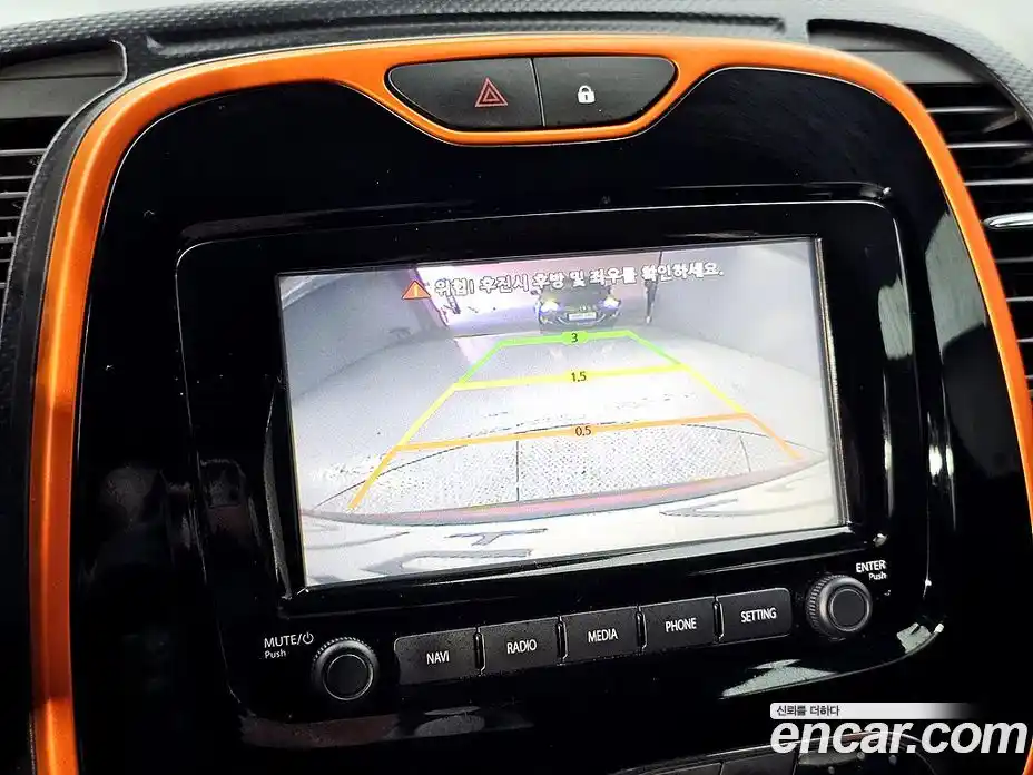 Renault QM3 2014 1.5 Автомат в Москве № 588559, фото 17