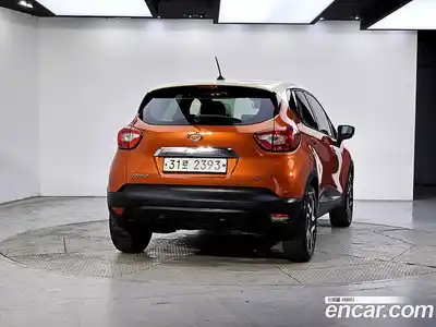 Renault QM3 2014 1.5 Автомат в Москве № 588559, миниатюра 4