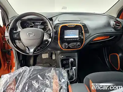 Renault QM3 2014 1.5 Автомат в Москве № 588559, миниатюра 5