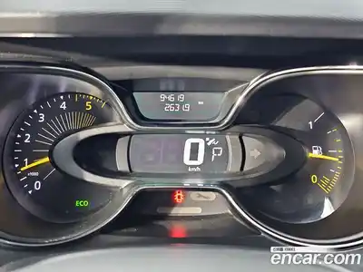 Renault QM3 2014 1.5 Автомат в Москве № 588559, миниатюра 7