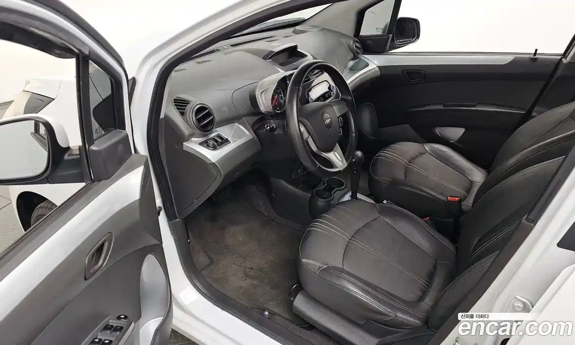 Chevrolet Spark 2014 1.0 Автомат в Москве № 589204, фото 10