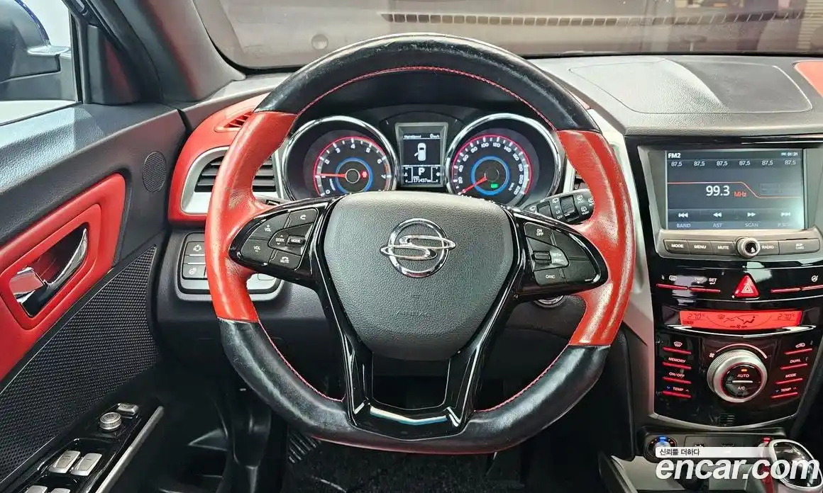 SsangYong TIBOLI 2015 1.6 Автомат в Москве № 589477, фото 13