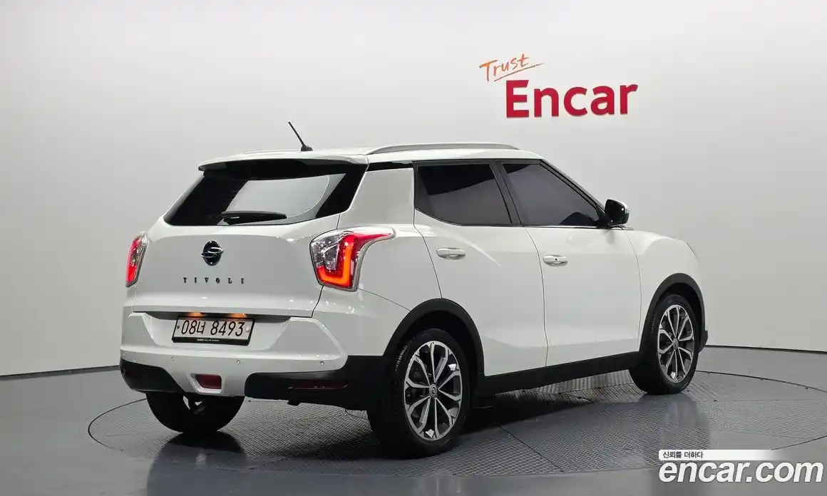 SsangYong TIBOLI 2018 1.6 Автомат в Москве № 589563, фото 2