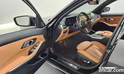 BMW 3-Series 2023 2.0 Автомат в Москве № 590979, миниатюра 10