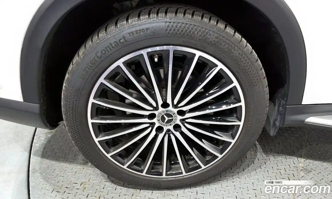 Mercedes-Benz GLC-Class 2024 2.0 Автомат в Москве № 591857, фото 4