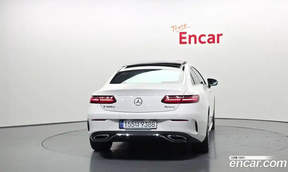 Mercedes-Benz E-Class 2023 2.0 Автомат в Москве № 592042, фото 4