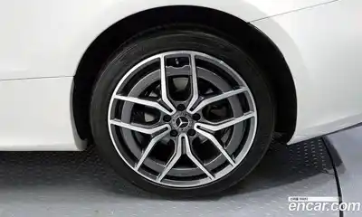 Mercedes-Benz E-Class 2023 2.0 Автомат в Москве № 592042, миниатюра 5