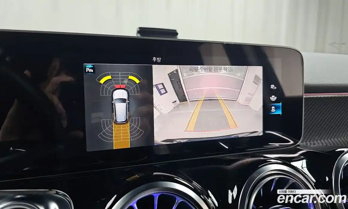 Mercedes-Benz GLB-Class 2020 2.0 Автомат в Москве № 592066, фото 16