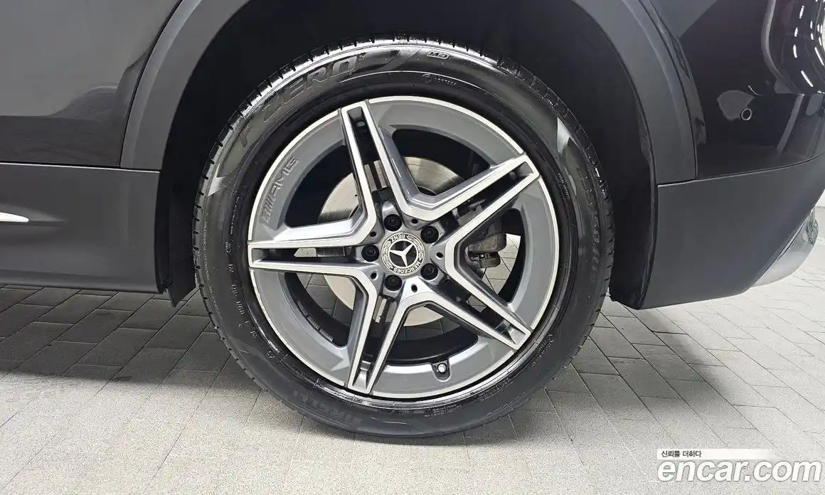 Mercedes-Benz GLB-Class 2020 2.0 Автомат в Москве № 592066, фото 5