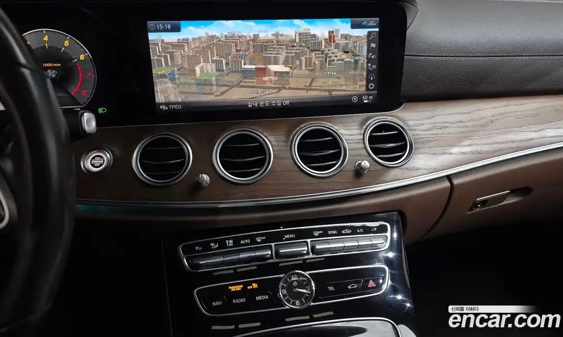 Mercedes-Benz E-Class 2020 2.0 Автомат в Москве № 592536, фото 13