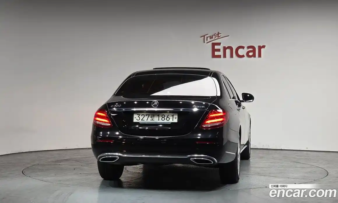 Mercedes-Benz E-Class 2020 2.0 Автомат в Москве № 592536, фото 3