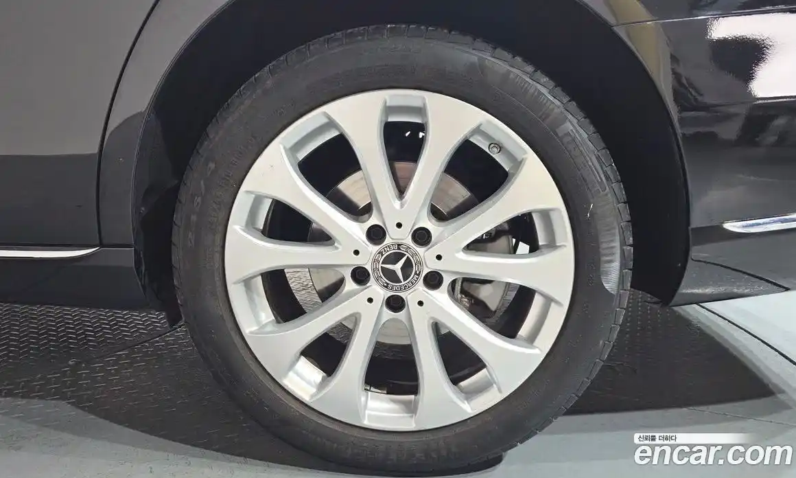 Mercedes-Benz E-Class 2020 2.0 Автомат в Москве № 592536, фото 4