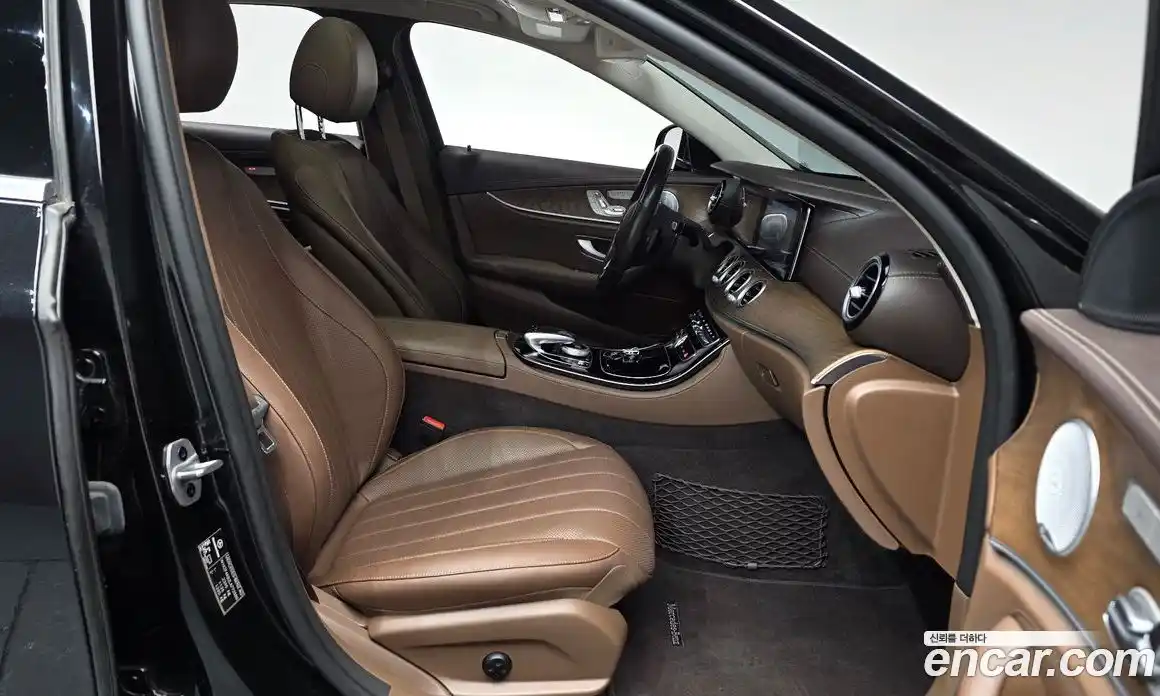 Mercedes-Benz E-Class 2020 2.0 Автомат в Москве № 592536, фото 9