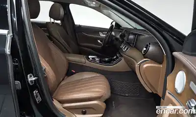 Mercedes-Benz E-Class 2020 2.0 Автомат в Москве № 592536, миниатюра 9