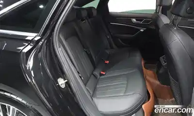 Audi A6 2023 2.0 Автомат в Москве № 592884, миниатюра 10