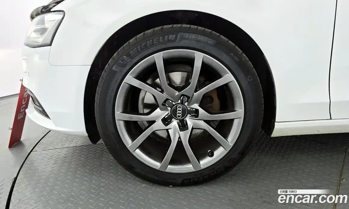 Audi A4 2013 2.0 Автомат в Москве № 593183, фото 5