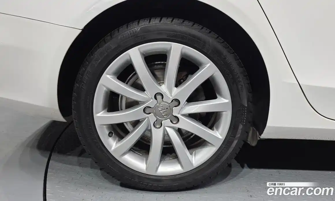 Audi A4 2013 2.0 Автомат в Москве № 593340, фото 5