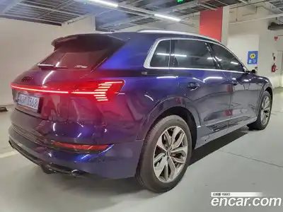 Audi e-tron 2020 Автомат в Москве № 593390, миниатюра 2