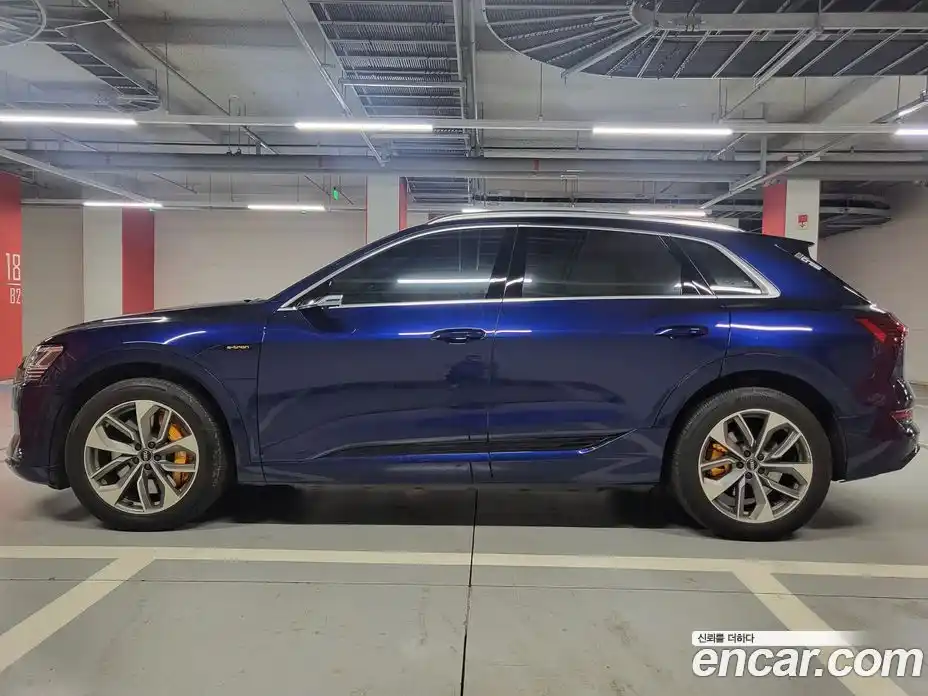 Audi e-tron 2020 Автомат в Москве № 593390, фото 10