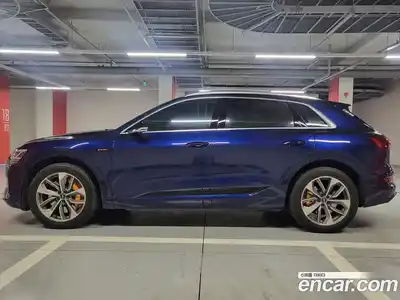 Audi e-tron 2020 Автомат в Москве № 593390, миниатюра 10