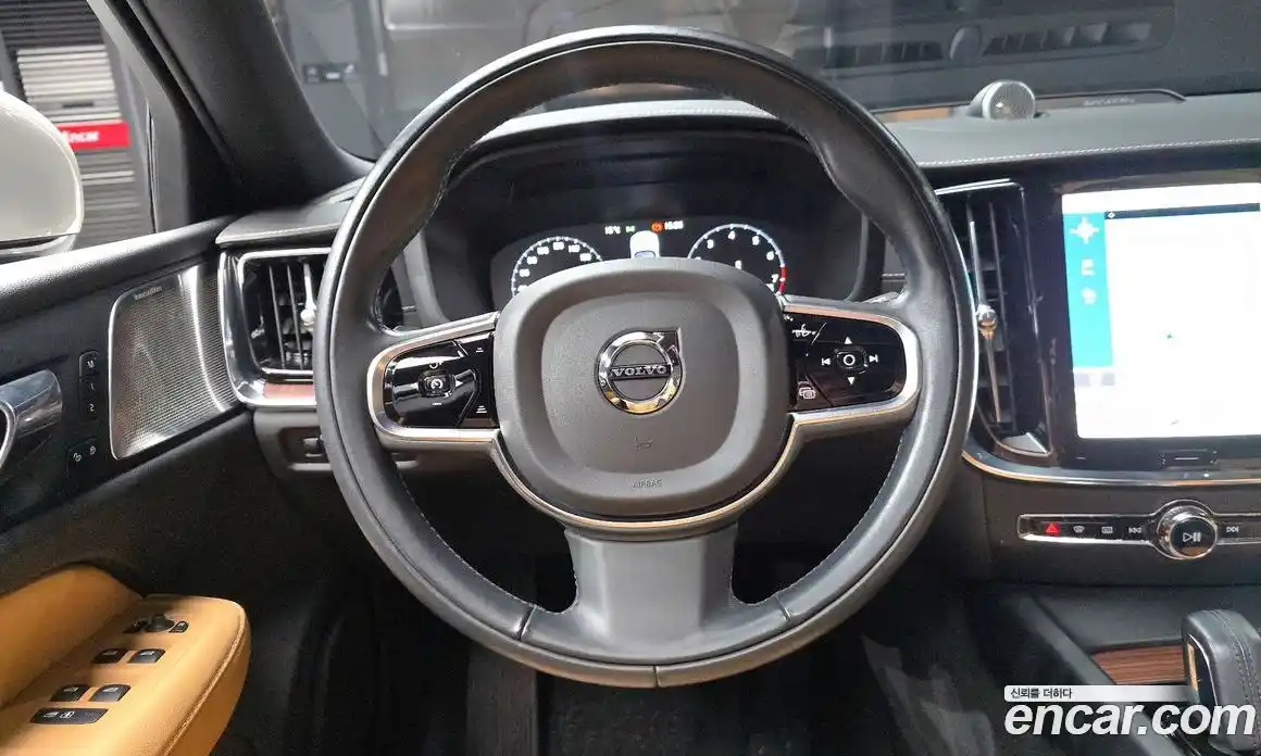 Volvo V60 2021 2.0 Автомат в Москве № 593646, фото 13