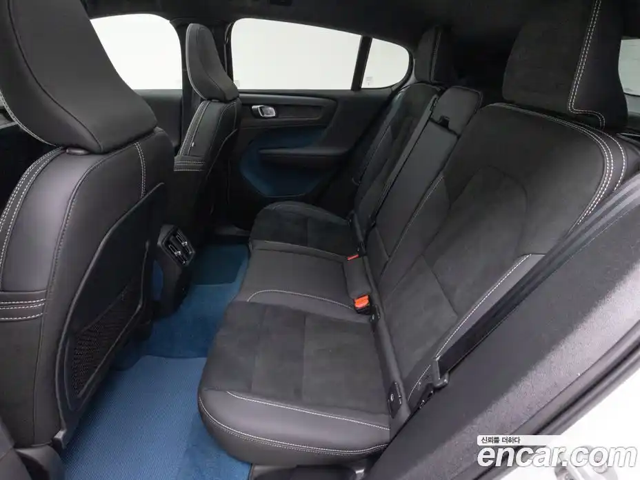 Volvo C40 2024 Автомат в Москве № 593857, фото 11