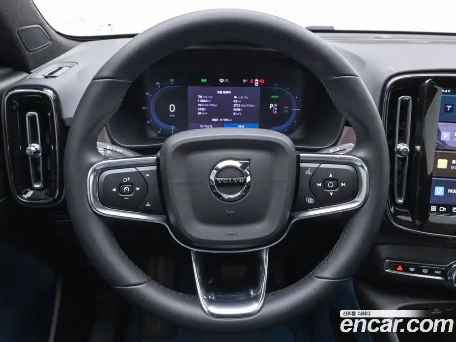 Volvo C40 2024 Автомат в Москве № 593857, фото 14