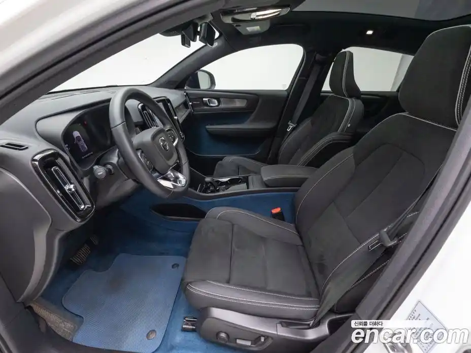 Volvo C40 2024 Автомат в Москве № 593857, фото 10