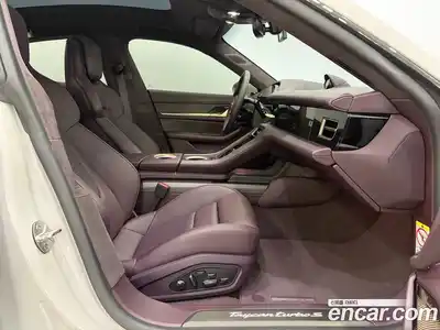 Porsche Taycan 2024 0.1 Автомат в Москве № 594393, миниатюра 12