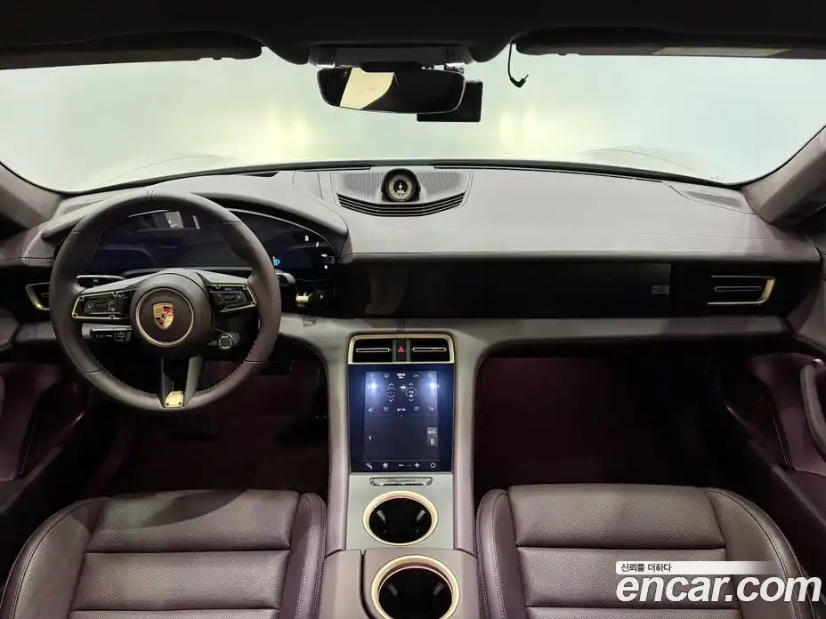 Porsche Taycan 2024 0.1 Автомат в Москве № 594393, фото 9