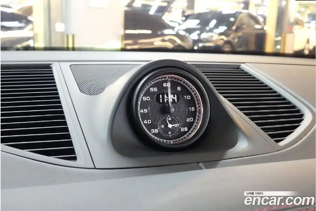 Porsche Macan 2024 1.6 Автомат в Москве № 594413, фото 13