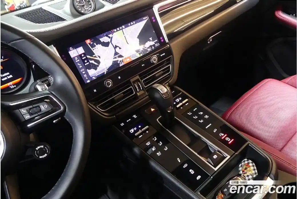 Porsche Macan 2024 1.6 Автомат в Москве № 594413, фото 14