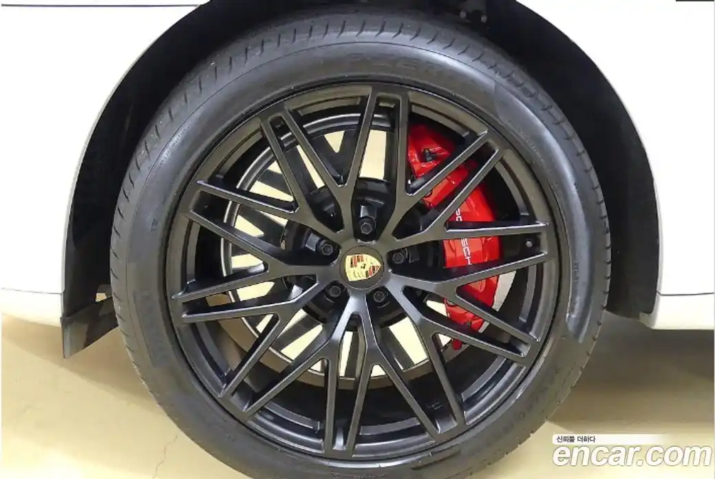 Porsche Macan 2024 1.6 Автомат в Москве № 594413, фото 3