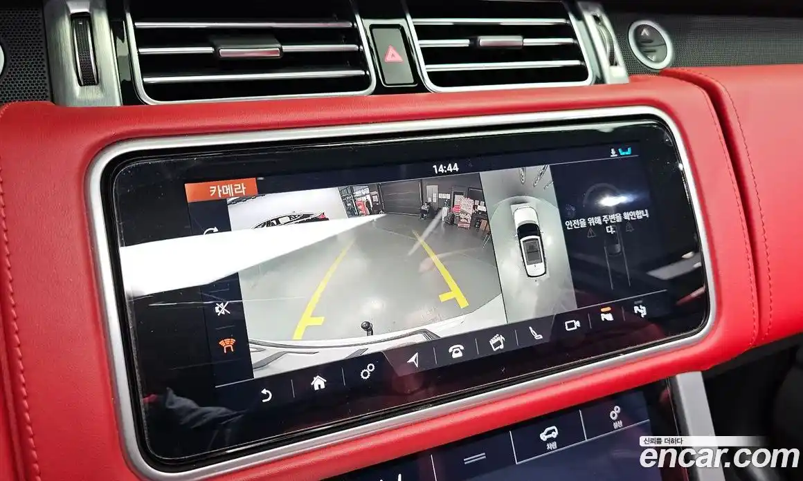 Land Rover Range-Rover 2018 4.4 Автомат в Москве № 594683, фото 15