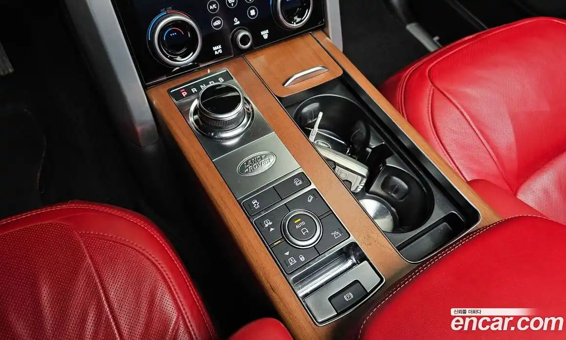 Land Rover Range-Rover 2018 4.4 Автомат в Москве № 594683, фото 9