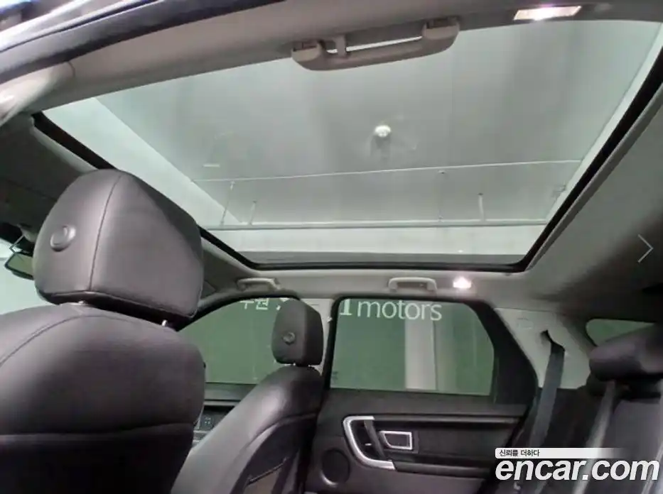 Land Rover Discovery Sport 2016 2.0 Автомат в Москве № 594966, фото 15