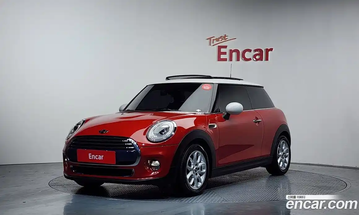 Mini Cooper 2017 1.5 Автомат в Москве № 595067, фото 1