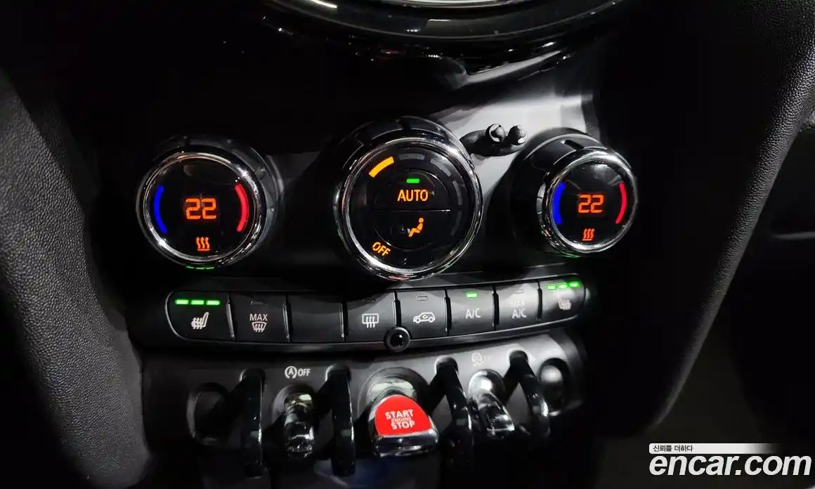 Mini Cooper 2017 1.5 Автомат в Москве № 595067, фото 17