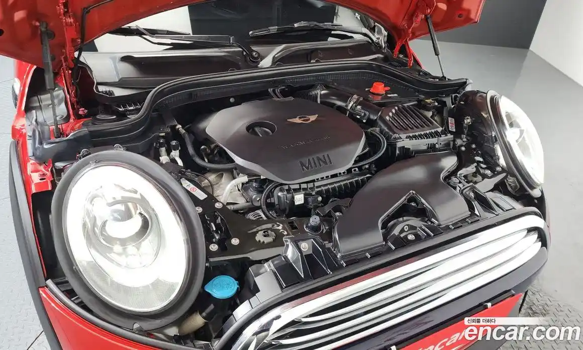 Mini Cooper 2017 1.5 Автомат в Москве № 595067, фото 6