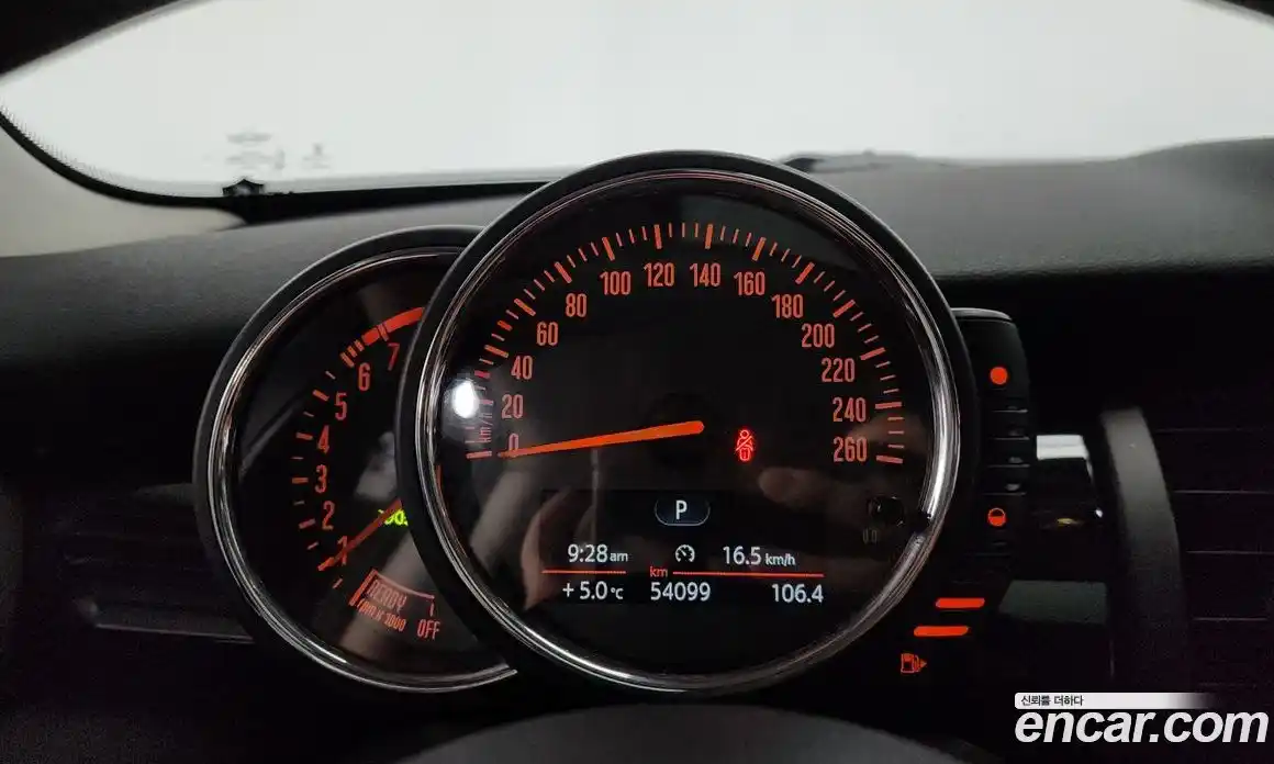 Mini Cooper 2017 1.5 Автомат в Москве № 595067, фото 8