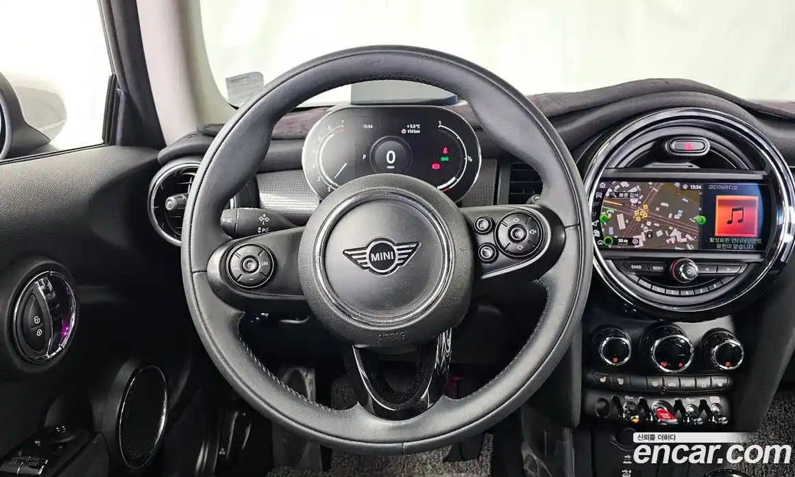 Mini Cooper 2021 1.5 Автомат в Москве № 595177, фото 13