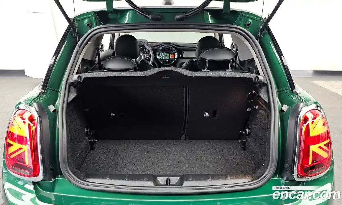 Mini Cooper 2021 1.5 Автомат в Москве № 595177, фото 20