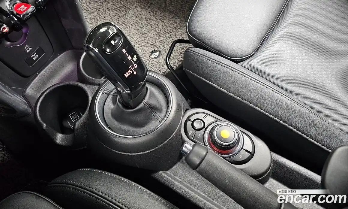 Mini Cooper 2021 1.5 Автомат в Москве № 595177, фото 9