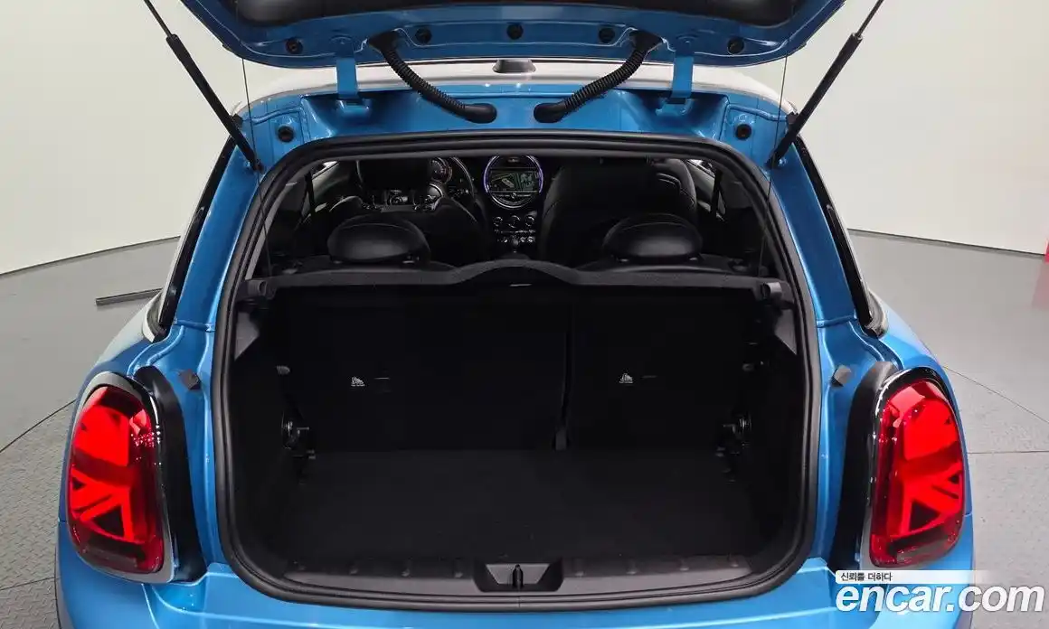 Mini Cooper 2019 1.5 Автомат в Москве № 595183, фото 20