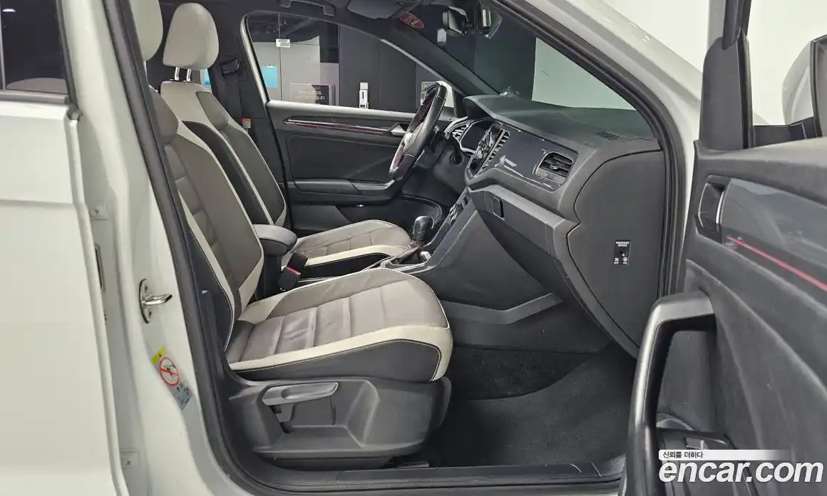 Volkswagen T-Roc 2021 2.0 Автомат в Москве № 595593, фото 11